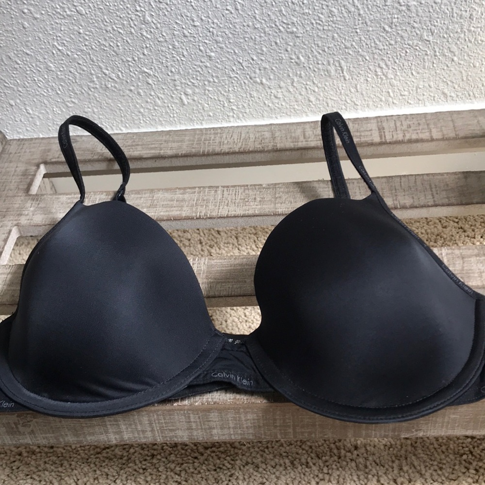 ❣️2 FOR $15❣️Calvin Klein Black Bra